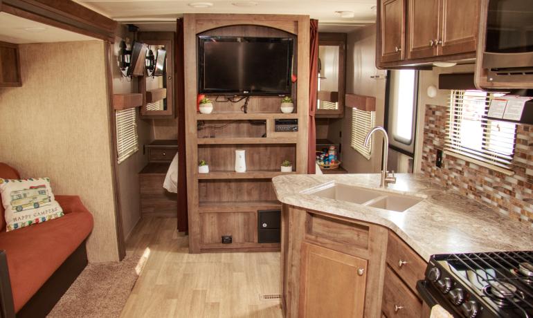 CL18- Travel trailer  2018 Dutchmen Coleman Latern 263BH