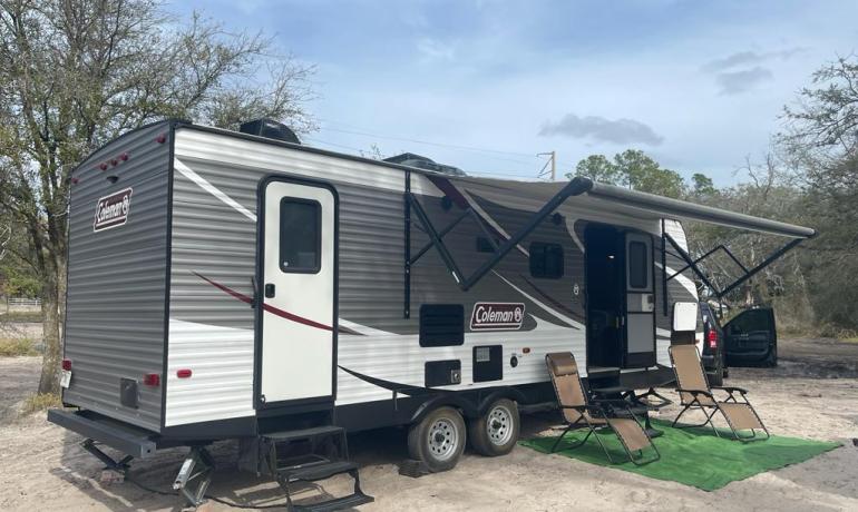 CL18- Travel trailer  2018 Dutchmen Coleman Latern 263BH