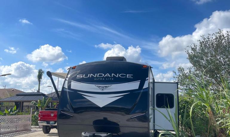 CL27- Travel Trailer  2021 Heartland Sundance Ultra-lite 324BH