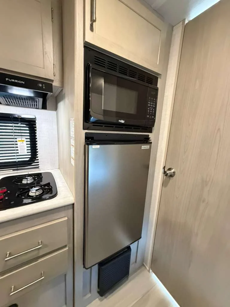 rv-rentals-cl06-04-1.webp
