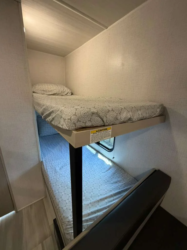 rv-rentals-cl06-06-1.webp