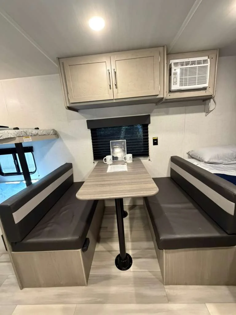 rv-rentals-cl06-10-1.webp