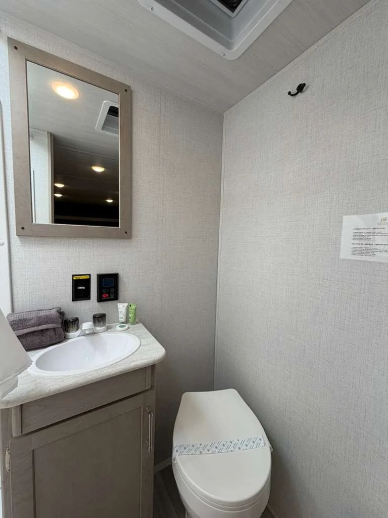 rv-rentals-cl06-16-1.webp