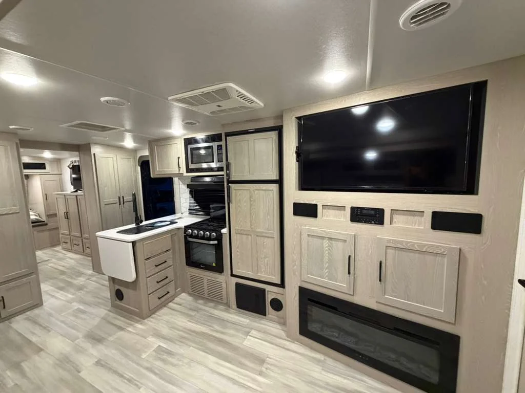 rv-rentals-cl09-07-1.webp
