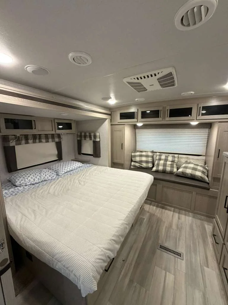rv-rentals-cl09-09-1.webp