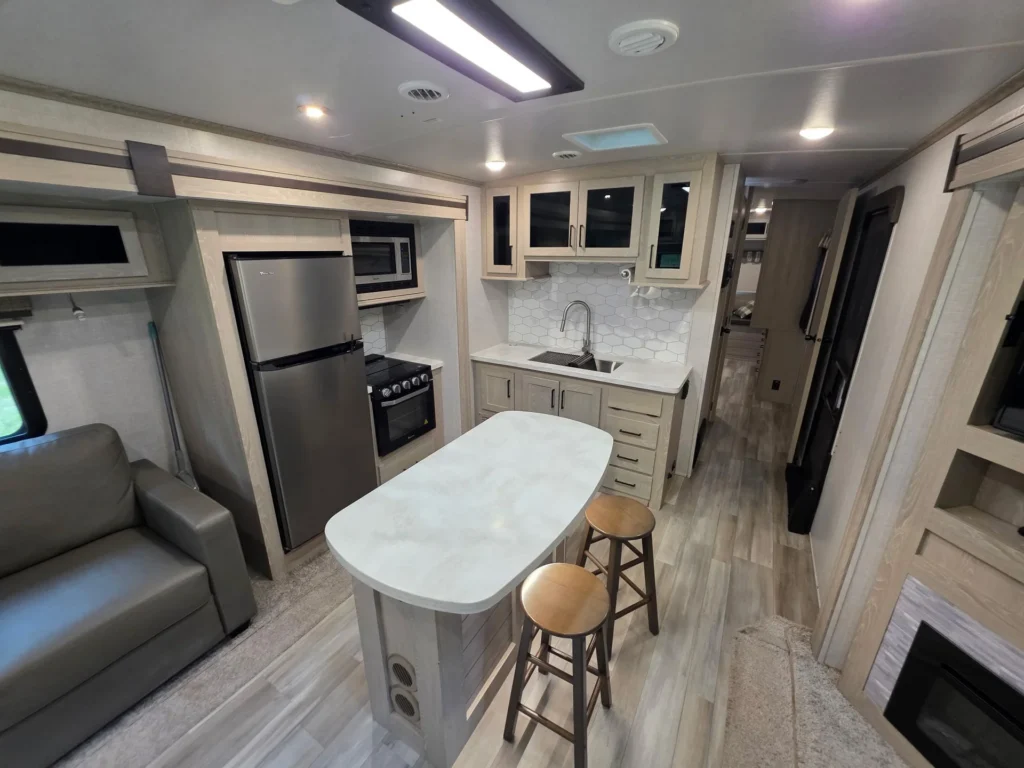 rv-rentals-cl11-05-1.webp