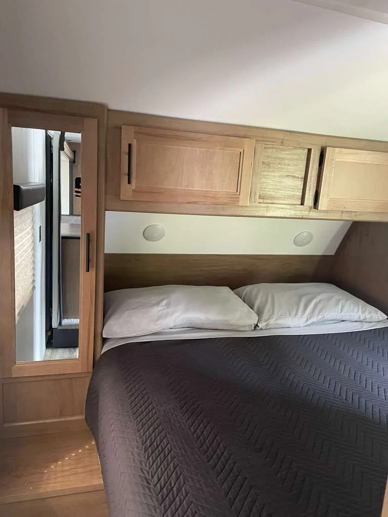 rv-rentals-cl17-04-1.webp
