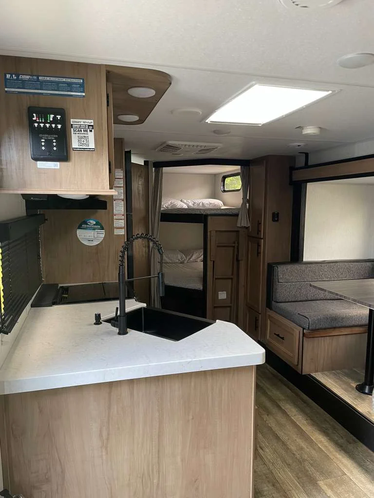 rv-rentals-cl17-07-1.webp