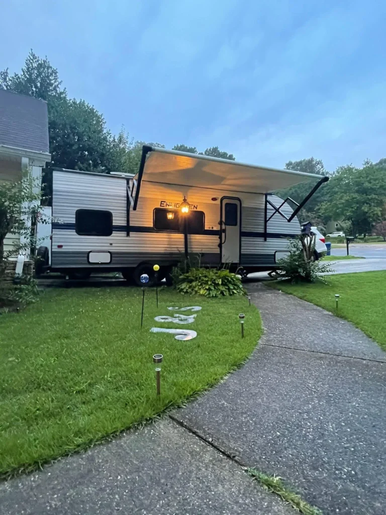 rv-rentals-ls21-02-1.webp