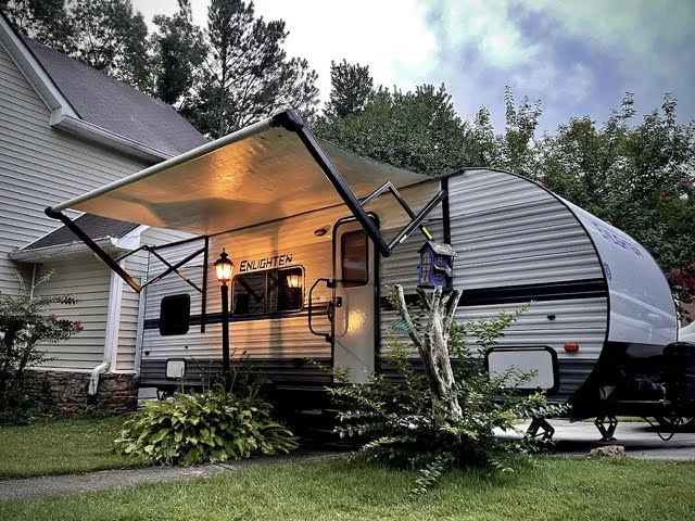 rv-rentals-ls21-10-1.webp